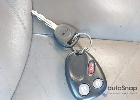 2004 GMC Sierra 2500Hd Slt из США, поврежденный, VIN 1GTHK23204F255773